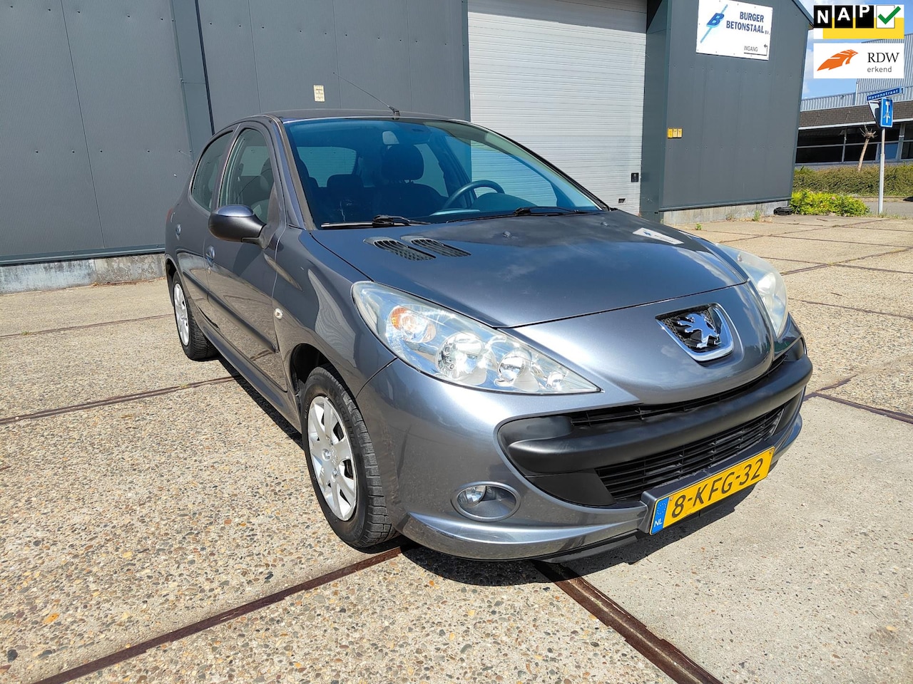 Peugeot 206 - 1.1 XR 1.1 XR ( Airco en 5 Drs ) - AutoWereld.nl