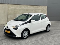 Toyota Aygo - 1.0 VVT-i x-fun 21% INCL BTW+LED+APPLE USB AUX BLUETOOTH+AIRCO+5 DEURS+2 SLEUTELS EN BOEKJ