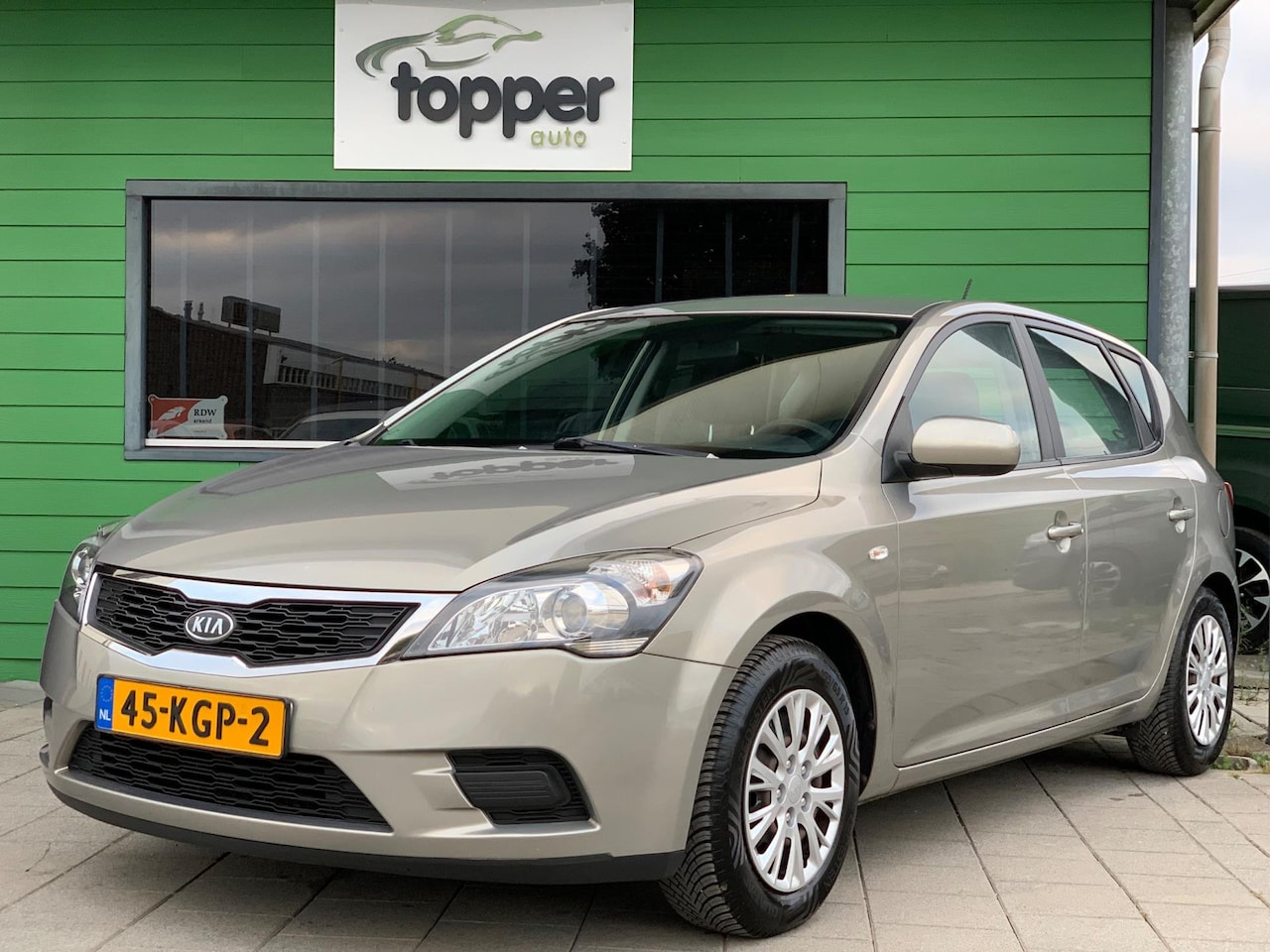 Kia Cee'd - 1.4 CVVT X-tra | Met Nieuwe APK | Airco | Trekhaak | - AutoWereld.nl
