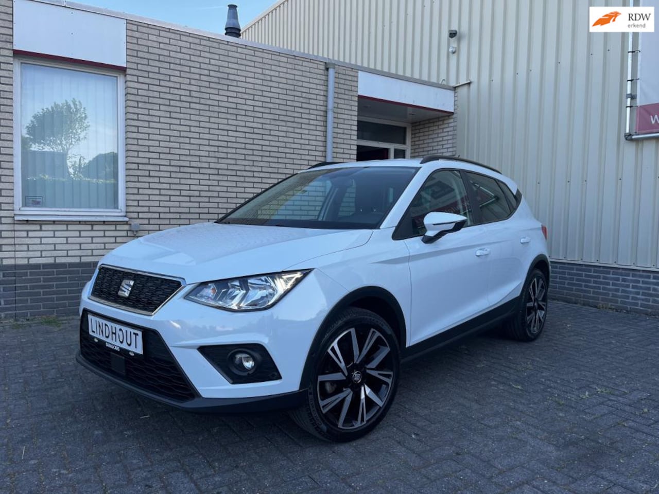 Seat Arona - 1.0 TSI Style CARPLAY, 12-2019, 18-INCH - AutoWereld.nl