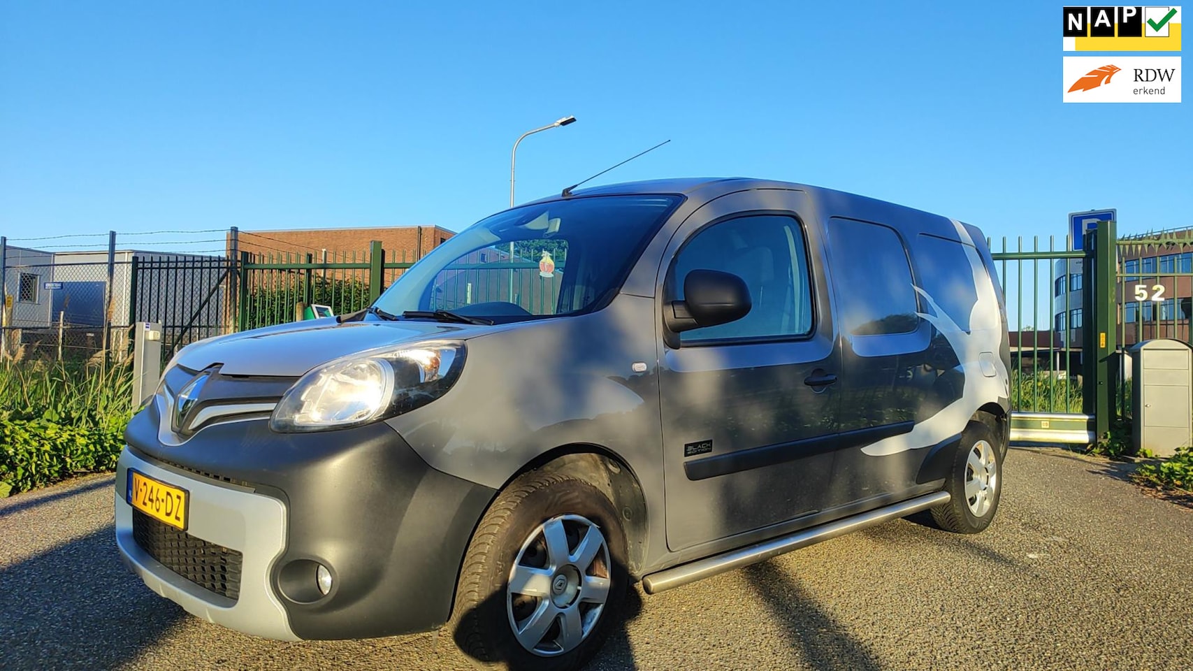 Renault Kangoo Express - 1.5 dCi 90 Express Maxi Black Edition S&S Apk! Nap!!! - AutoWereld.nl