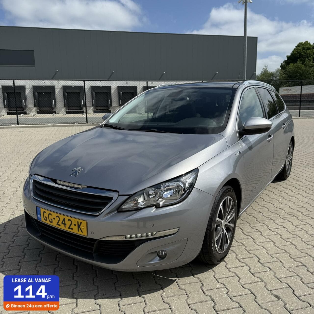 Peugeot 308 SW - 1.2 Allure | Panoramadak | Navi | PDC - AutoWereld.nl