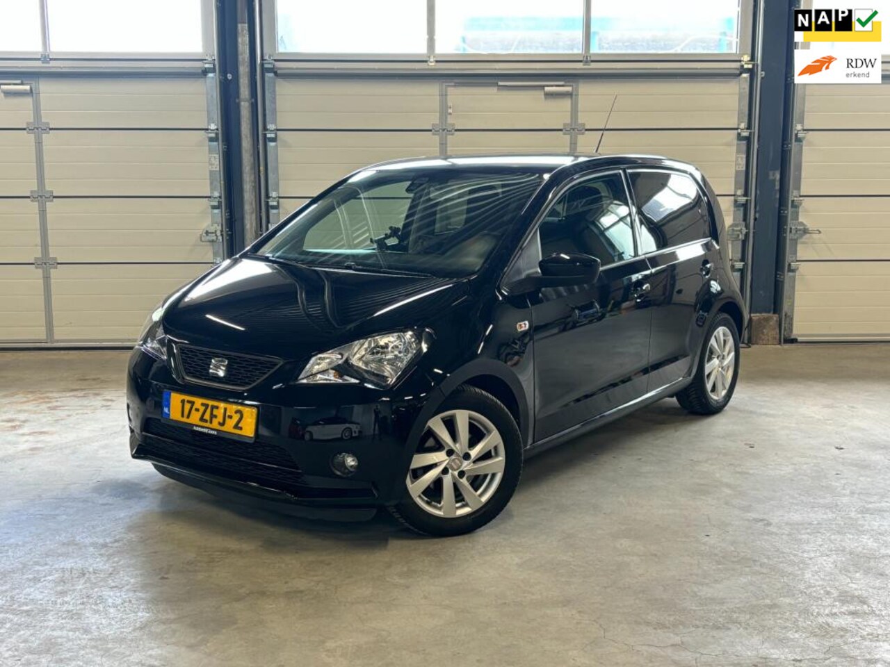 Seat Mii - 1.0 Style Sport|parkeer sensor|airco|stoel verwarming| - AutoWereld.nl