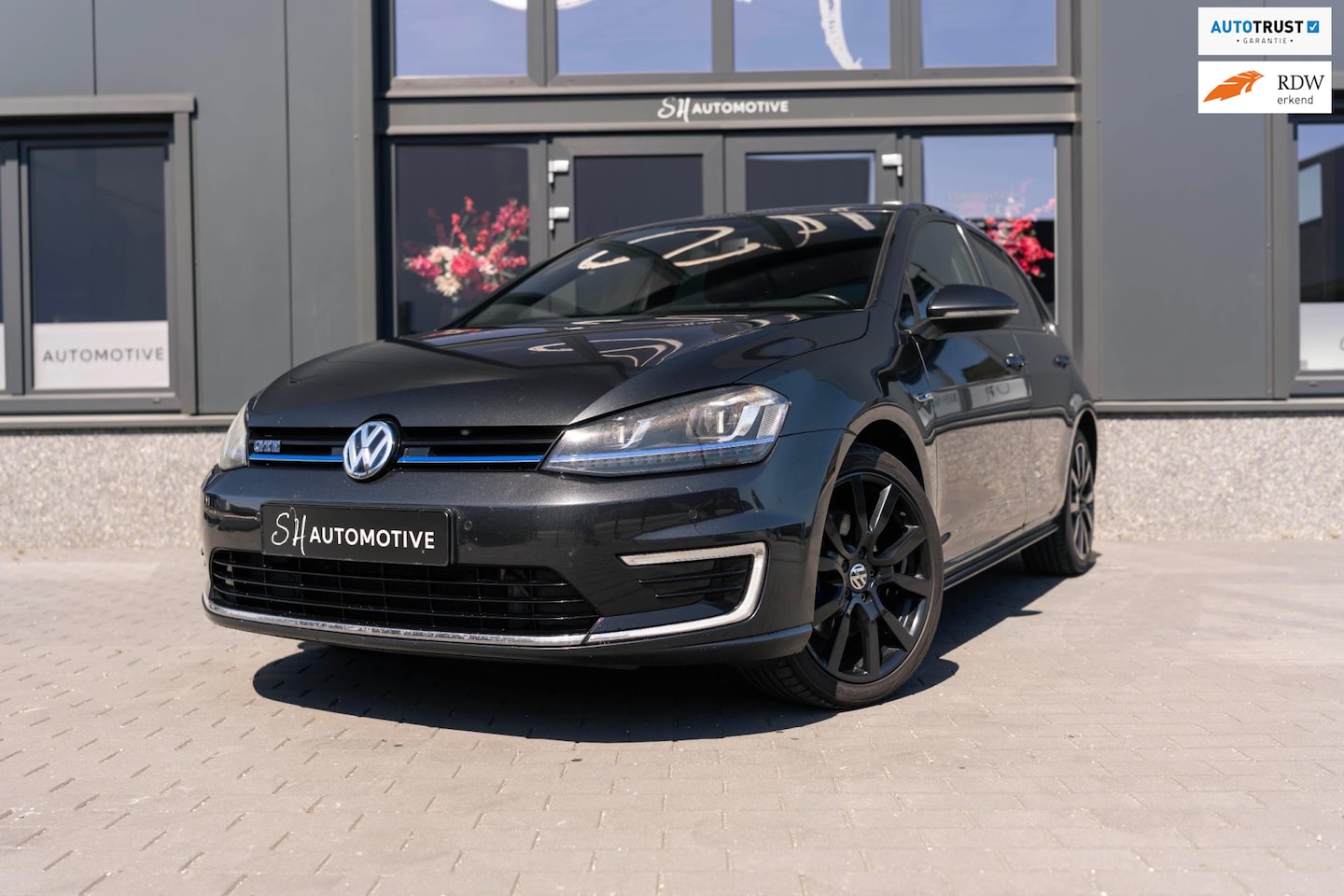 Volkswagen Golf - 1.4 TSI GTE / CAMERA / CARPLAY / NAVI / VOL ONDERHOUD - AutoWereld.nl