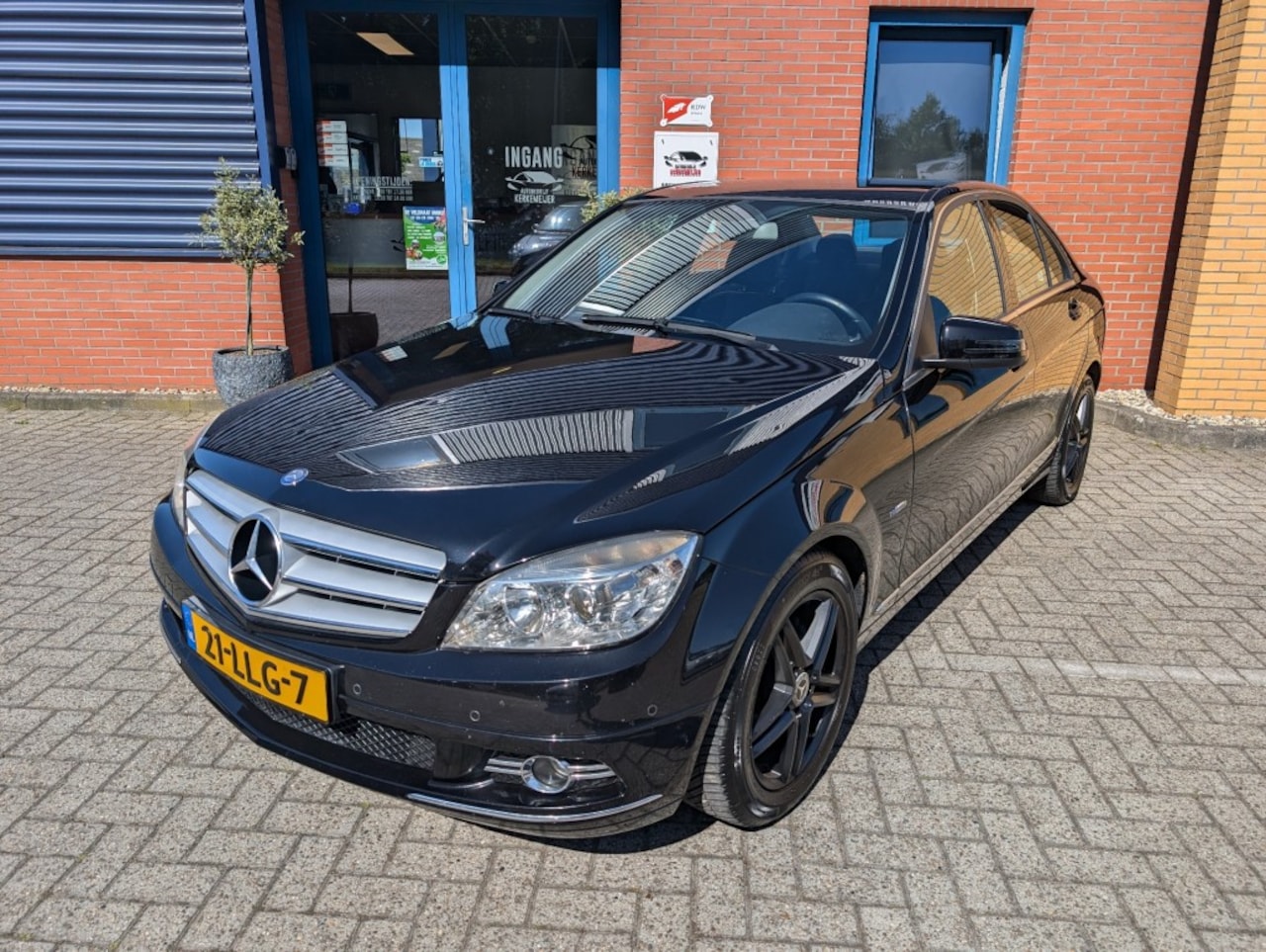 Mercedes-Benz C-klasse - 180 K BlueEFFICIENCY Avantgarde AV, Airco, Navi, PDC - AutoWereld.nl