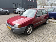 Toyota Starlet - 1.3-16V
