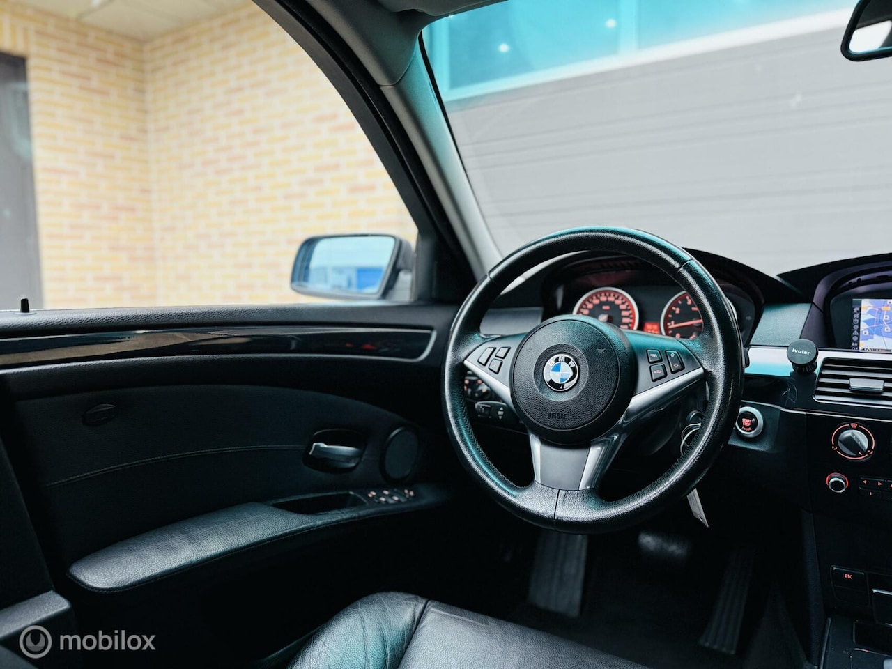 BMW 5-serie - 520i Corporate Lease Executive|Gr Navi|Leer|LM19 - AutoWereld.nl