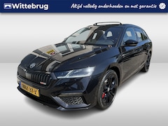 Skoda Octavia Combi - 1.4 TSI RS iV PHEV Business / AUTOMAAT/ 245 PK/ PANO/ KEYLESS/ ADAPT. CRUISE/ CLIMA 3-ZONE