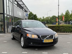 Volvo S80 - 2.4 D5 Summum AUTOMAAT|XENON|LEER|185PK