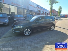 Volkswagen Golf - 1.0 TSI COMFORTLINE / ACC / Carplay /