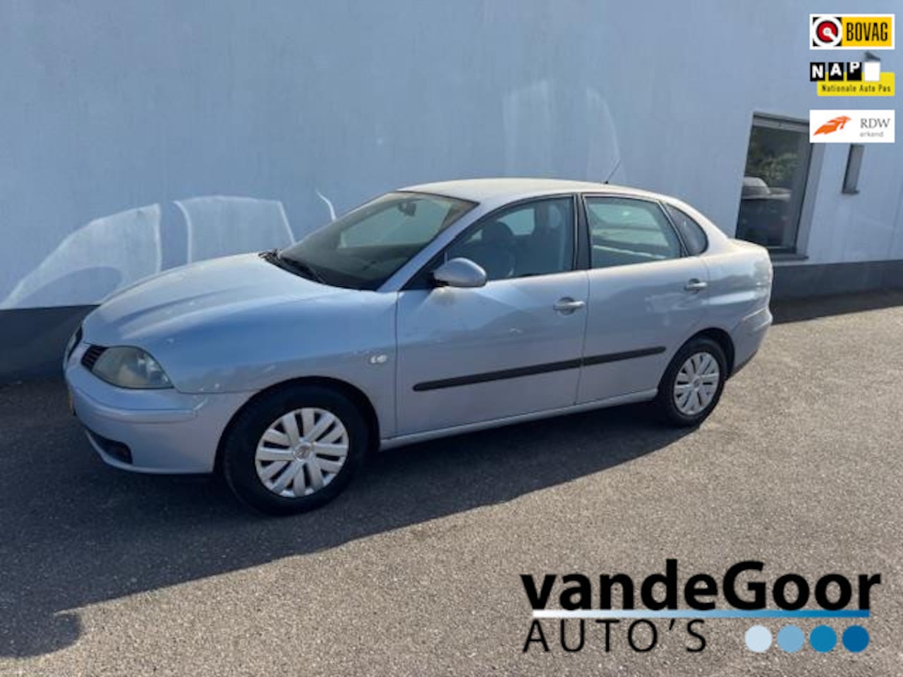 Seat Cordoba - 1.4-16V Signo 1.4-16V Signo, '03, climate en cruise controle, trekhaak, jaar apk ! - AutoWereld.nl