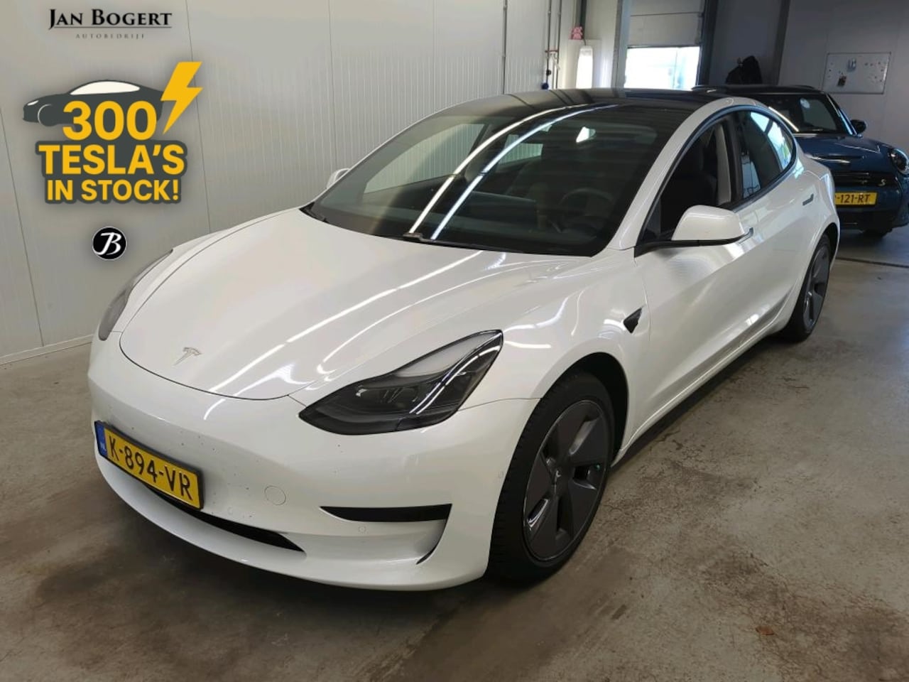 Tesla Model 3 - Standard RWD Plus FACELIFT TYPE [ AUTOPILOT+WARMTEPOMP+60 kWh+PREMIUM AUDIO ] - AutoWereld.nl