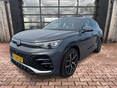 Volkswagen Tiguan - 1.5 eTSI R-Line Business | Pano | Trekhaak | Stoelverwarming | ACC | HUD |