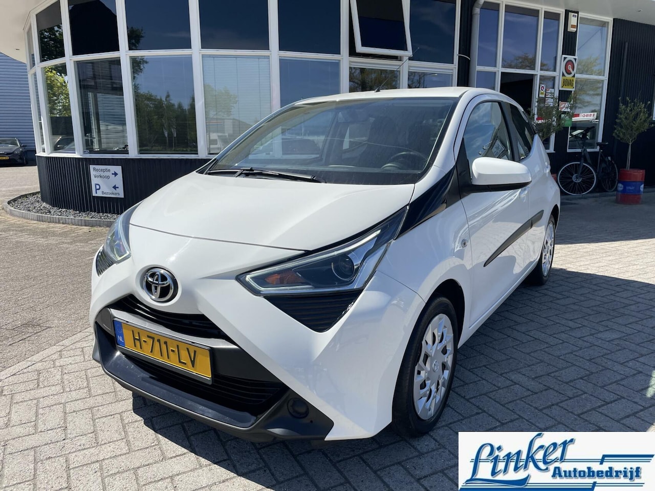 Toyota Aygo - 1.0 VVT-i x-play AIRCO / CAMERA / GEEN AFLEVERKOSTEN - AutoWereld.nl