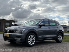 Volkswagen Tiguan - 1.5 TSI Comfortline Business /trekhaak/acc/