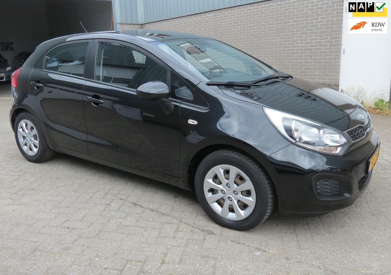Kia Rio - 1.2 CVVT Comfort Pack 1.2 CVVT Comfort Pack - AutoWereld.nl