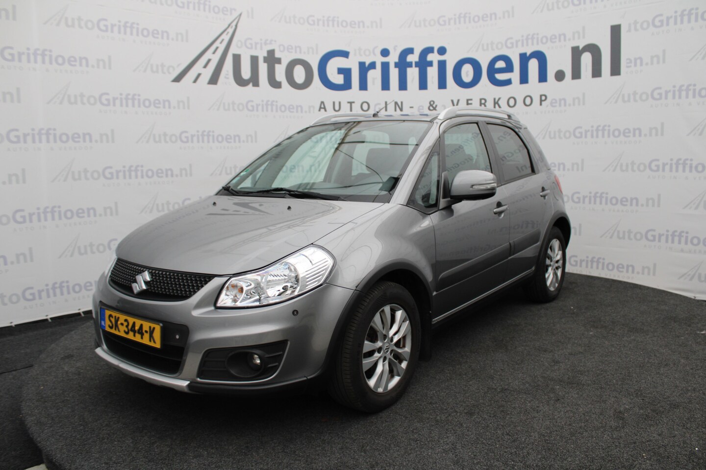 Suzuki SX4 - 1.6 Exclusive nette automaat met trekhaak en stoelverwarming - AutoWereld.nl