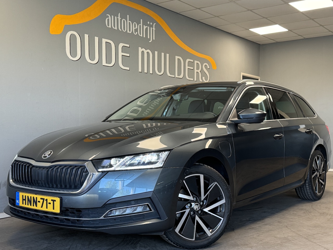 Skoda Octavia Combi - 1.4 TSI iV PHEV Camera/Head-up Display/Memoryseats - AutoWereld.nl