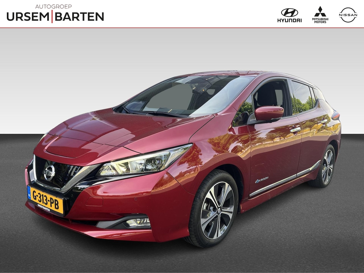 Nissan LEAF - Electric 40kWh N-Connecta | Navigatie - AutoWereld.nl