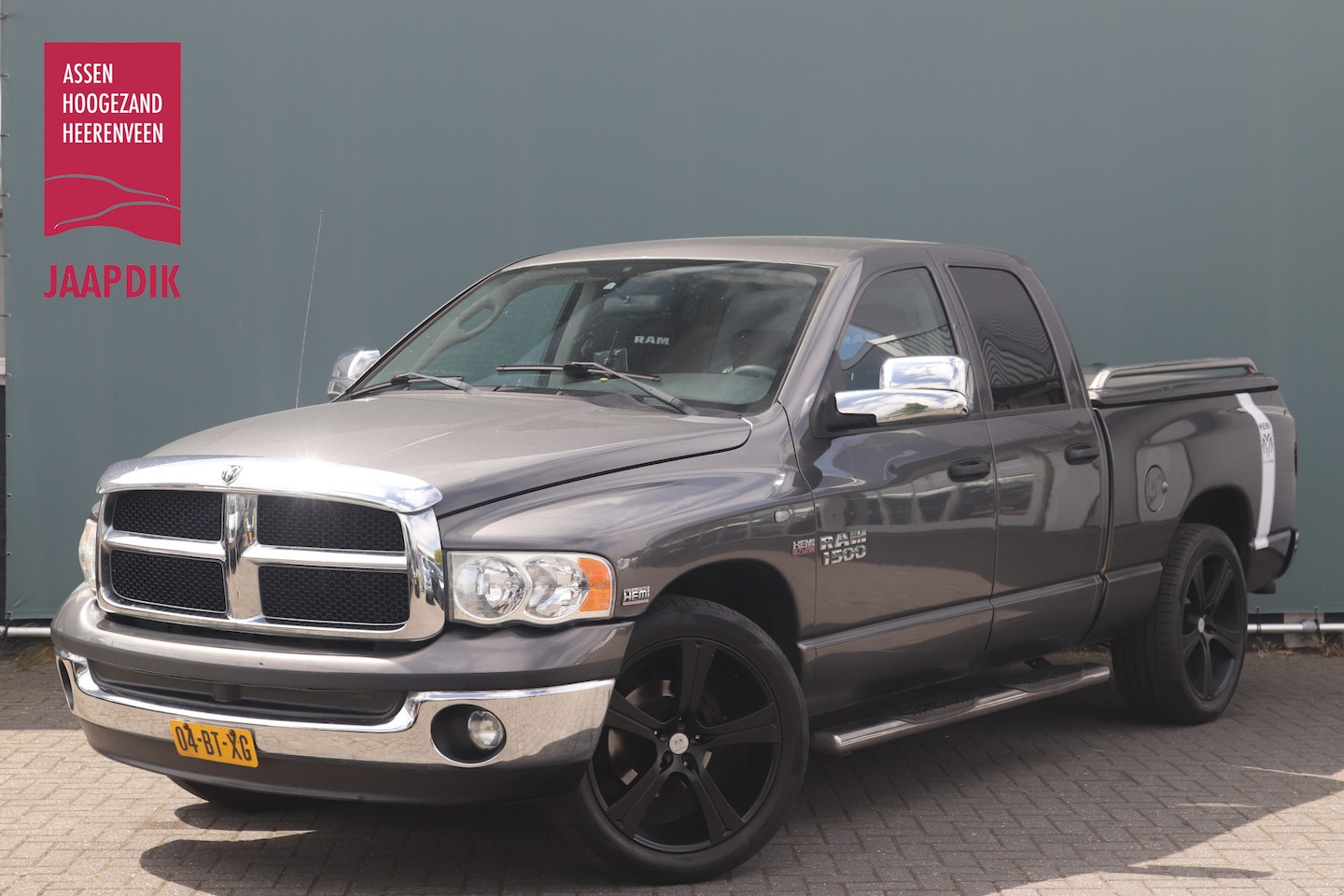 Dodge Ram 1500 - DODGE BWJ 2004 346 PK TREKHAAK / AIRCO / AFDEKKLEP LAADRUIMTE / LMV / CRUISE / APPLE CARPL - AutoWereld.nl