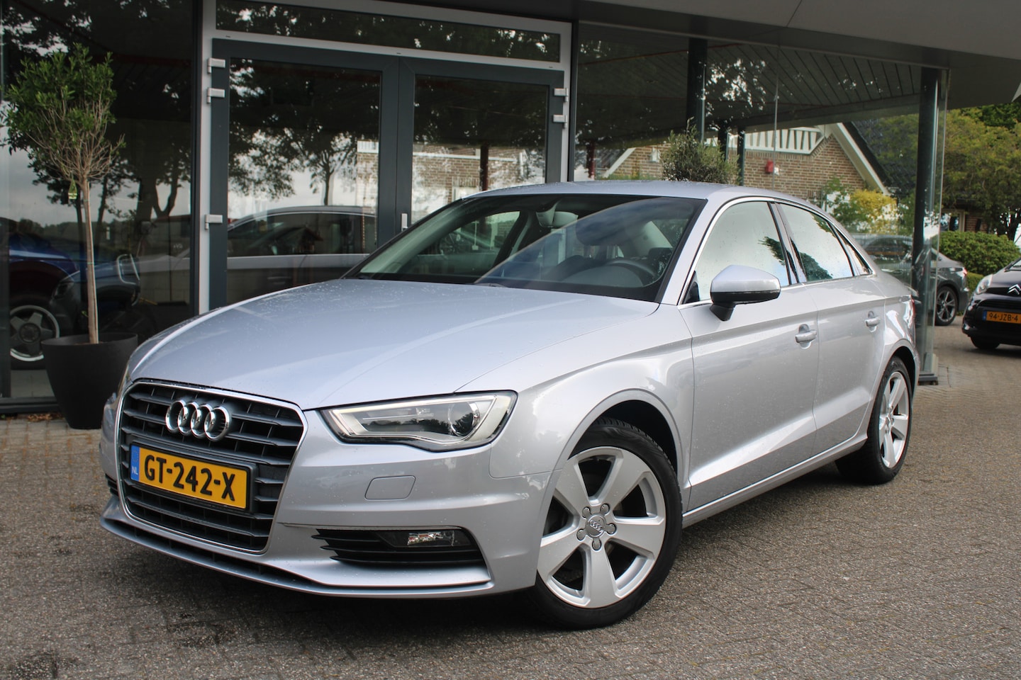 Audi A3 Limousine - 1.4 TFSI CoD Ultra Ambition Pro Line S | PDC | LED | - AutoWereld.nl