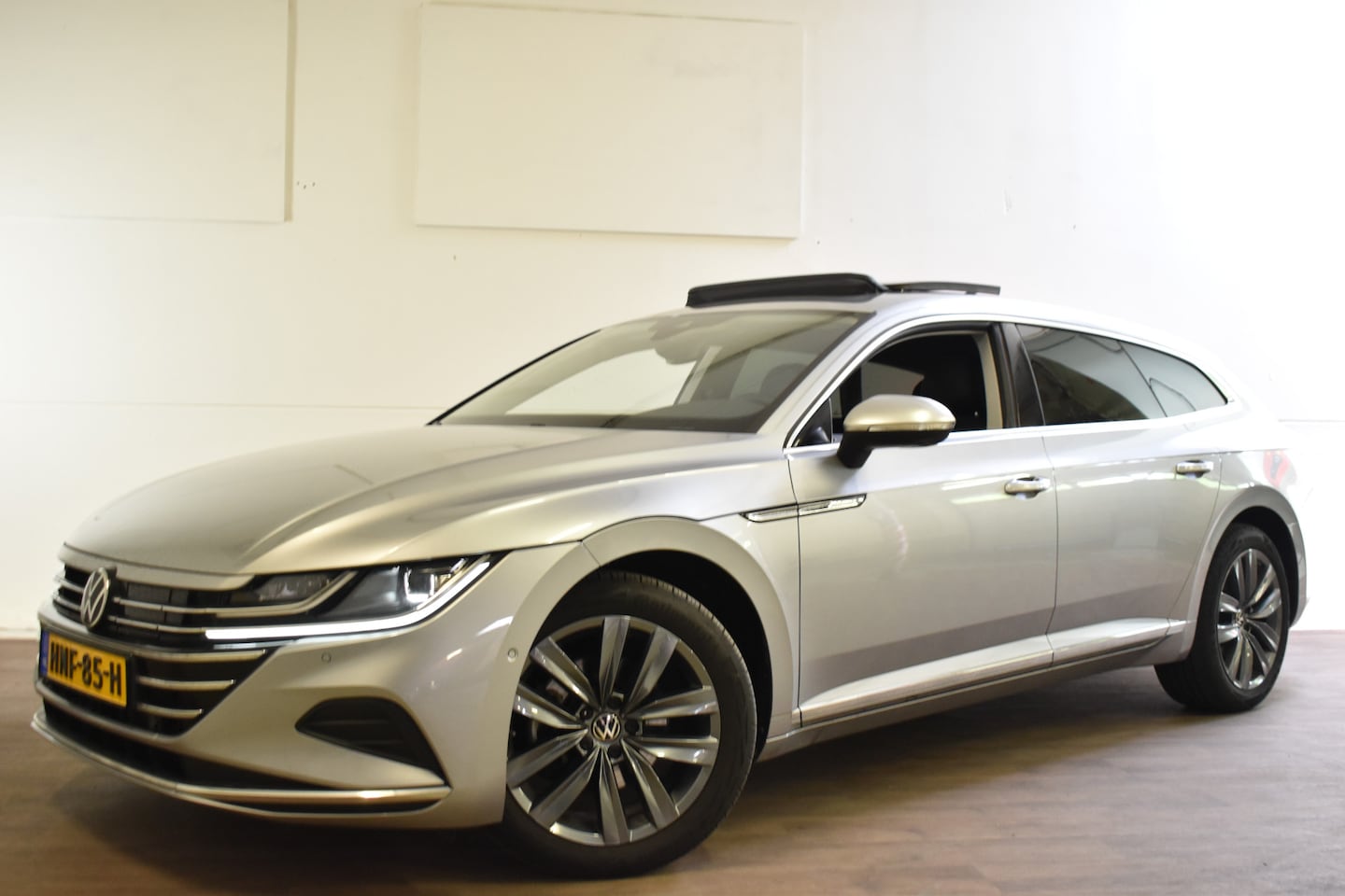 Volkswagen Arteon Shooting Brake - eHybrid 218PK DSG ELEGANCE BUSINESS+ VIRTUAL/TREKHAAK/PANORAMADAK - AutoWereld.nl