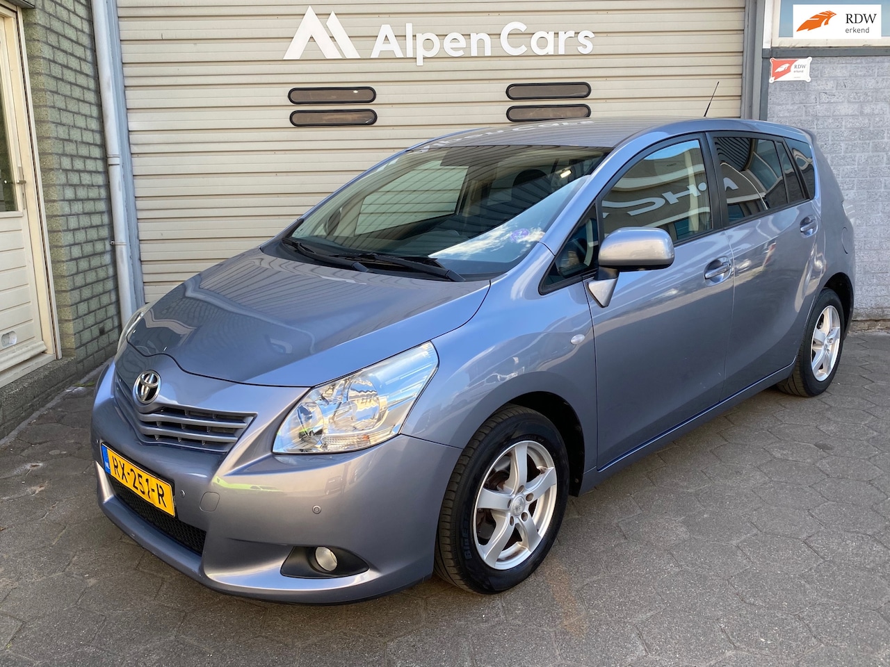 Toyota Verso - 1.8 VVT-i Business Titanium Cruise controle / Camera / Airco / Trekhaak - AutoWereld.nl
