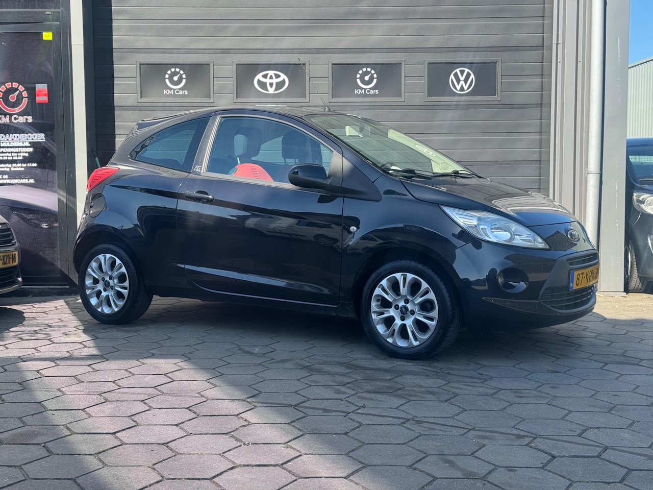 Ford Ka - 1.2 Titanium X - 2e Eigenaar Airco - LM Velgen - 2010 - New apk - - AutoWereld.nl