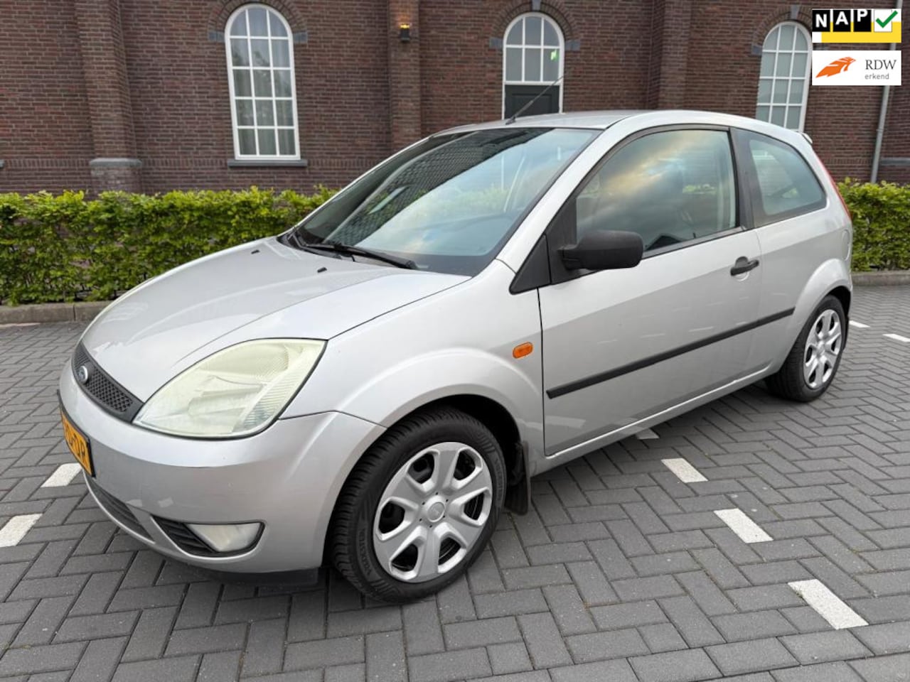 Ford Fiesta - 1.4-16V Futura 3 deurs uit 2004 Airco NAP APK !! - AutoWereld.nl