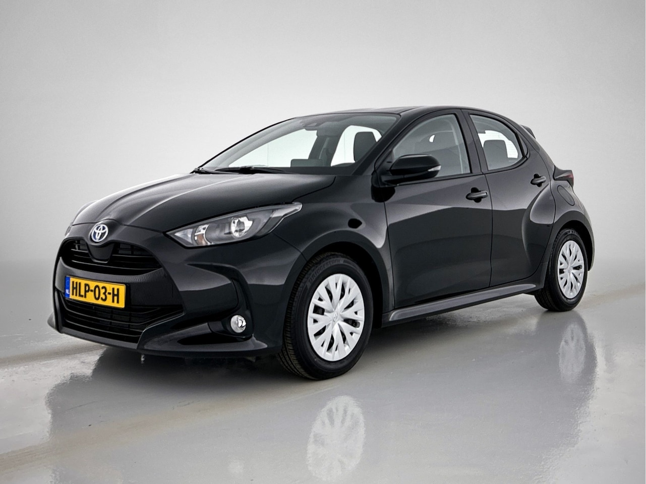 Toyota Yaris - 1.5 Hybrid Active | Apple Carplay | Achteruitrijcamera | Climate control | Mistlampen voor - AutoWereld.nl
