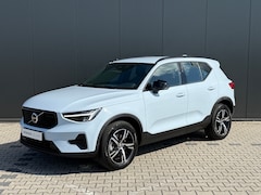 Volvo XC40 - 2.0 B4 Plus Dark |Stoel en Stuurwiel verwarming | BLIS | Adaptieve Cruise Control | LED |