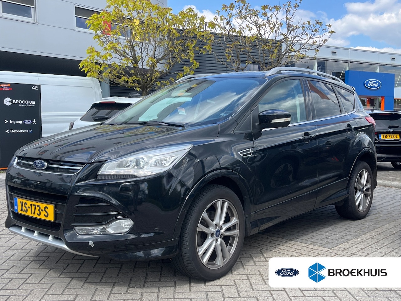 Ford Kuga - 1.6 Titanium Plus STOELVERWARMING | TREKHAAK | SONY AUDIO | VOORRUIT VERWARMING | DEALER O - AutoWereld.nl