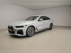 BMW 4-serie Gran Coupé - 420i | M-Sportpakket | LED | Leder | HUD | Sportstoelen | Stoelverwarming | DAB | Hifi spe