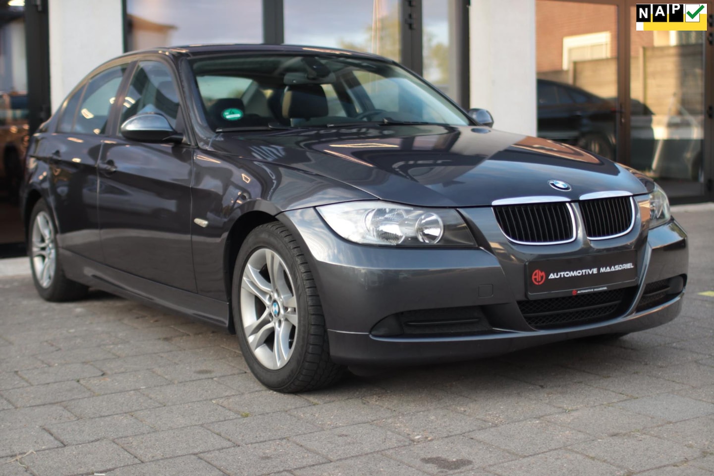 BMW 3-serie - 316i Executive|Navi|Clima|PDC|CruiseControl|16 Inch| - AutoWereld.nl