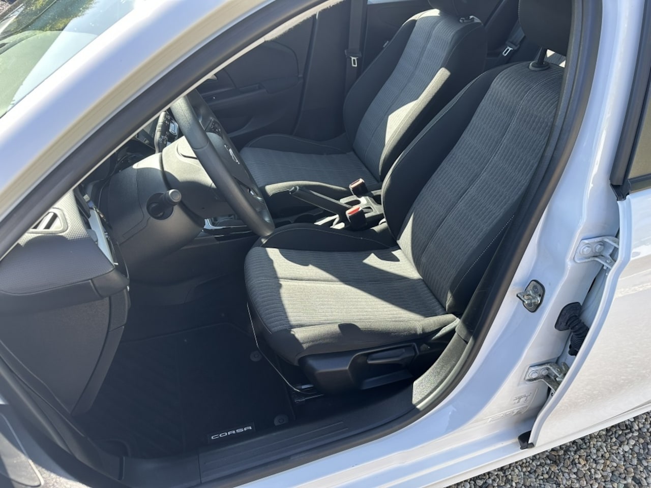 Opel Corsa - 1.2 100PK Edition Navi/PDC/Camera