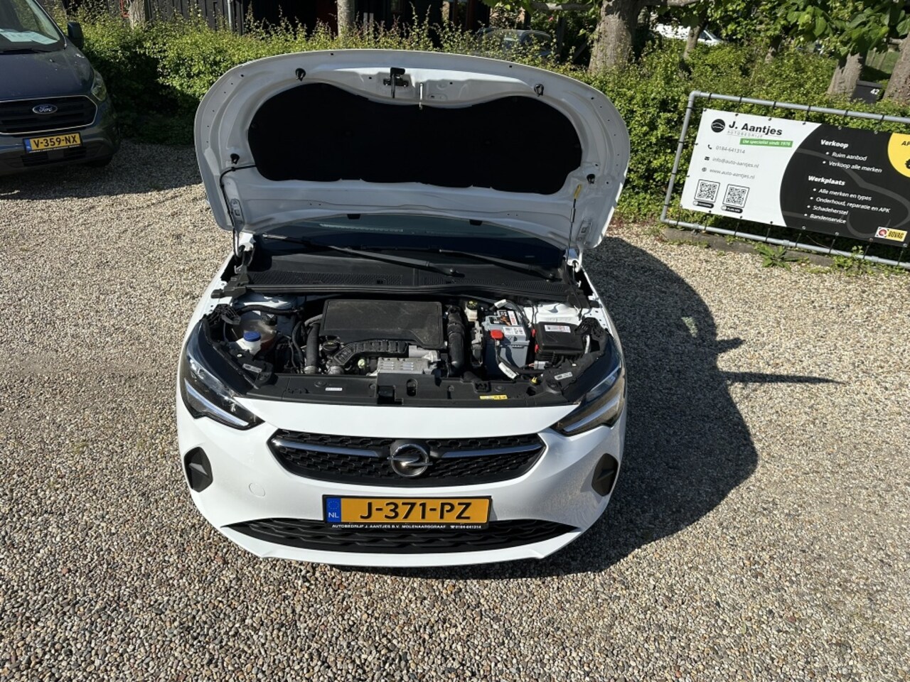 Opel Corsa - 1.2 100PK Edition Navi/PDC/Camera