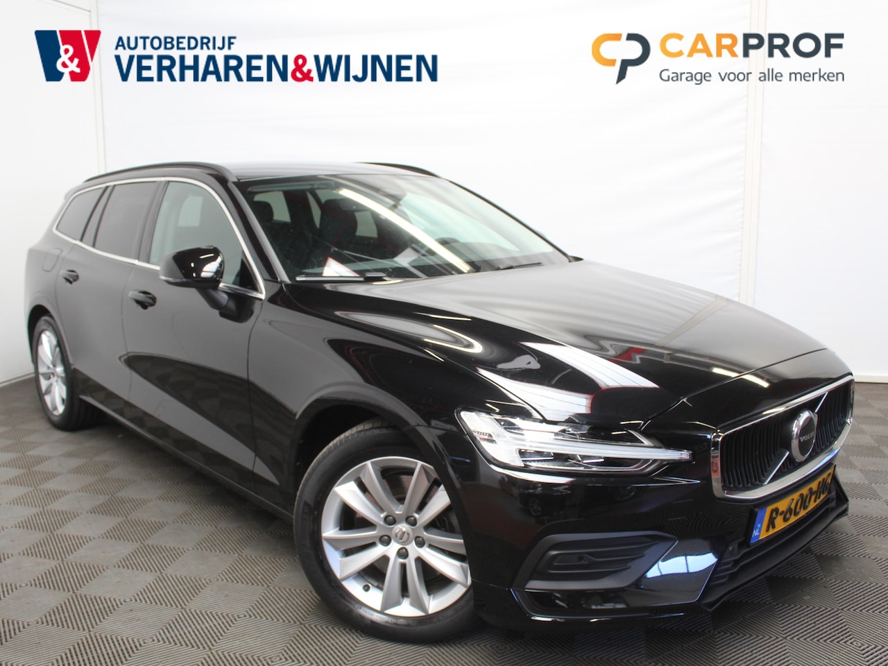 Volvo V60 - 2.0 B4 Core | LEDER | DIGI DASHBOARD | ELECTR.TRKHK | CAMERA | LED | NAVIGATEI - AutoWereld.nl