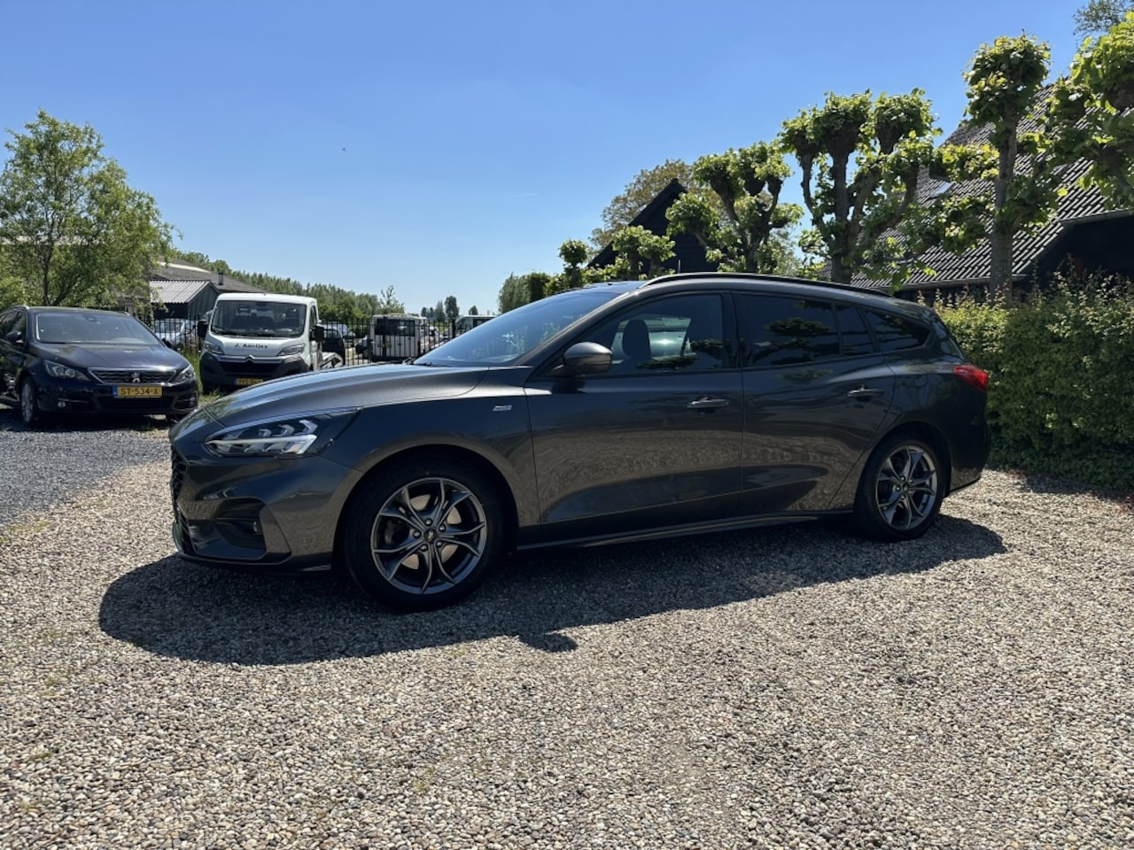 Ford Focus Wagon - 1.0 Hybrid ST-Line