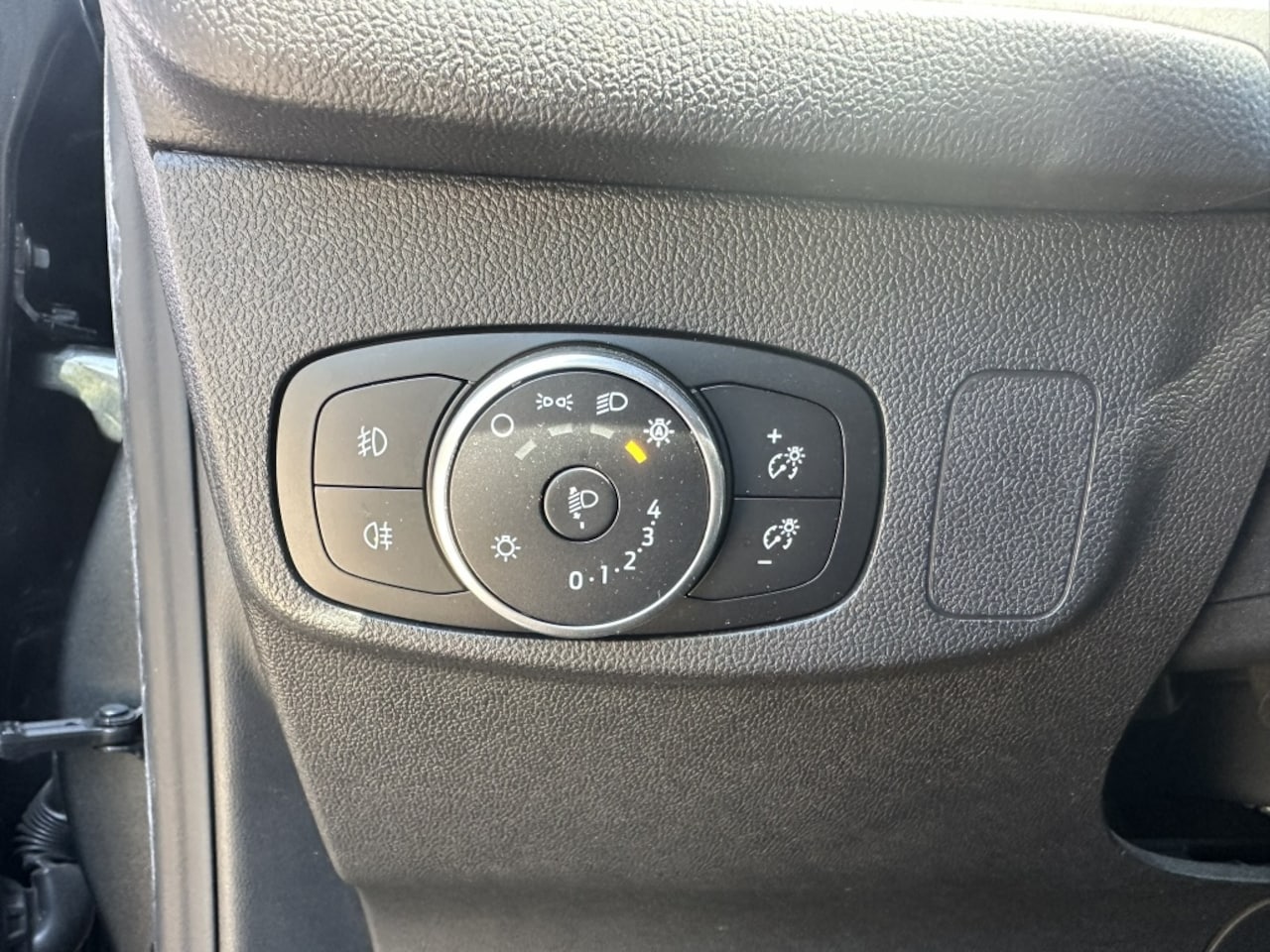 Ford Focus Wagon - 1.0 Hybrid ST-Line