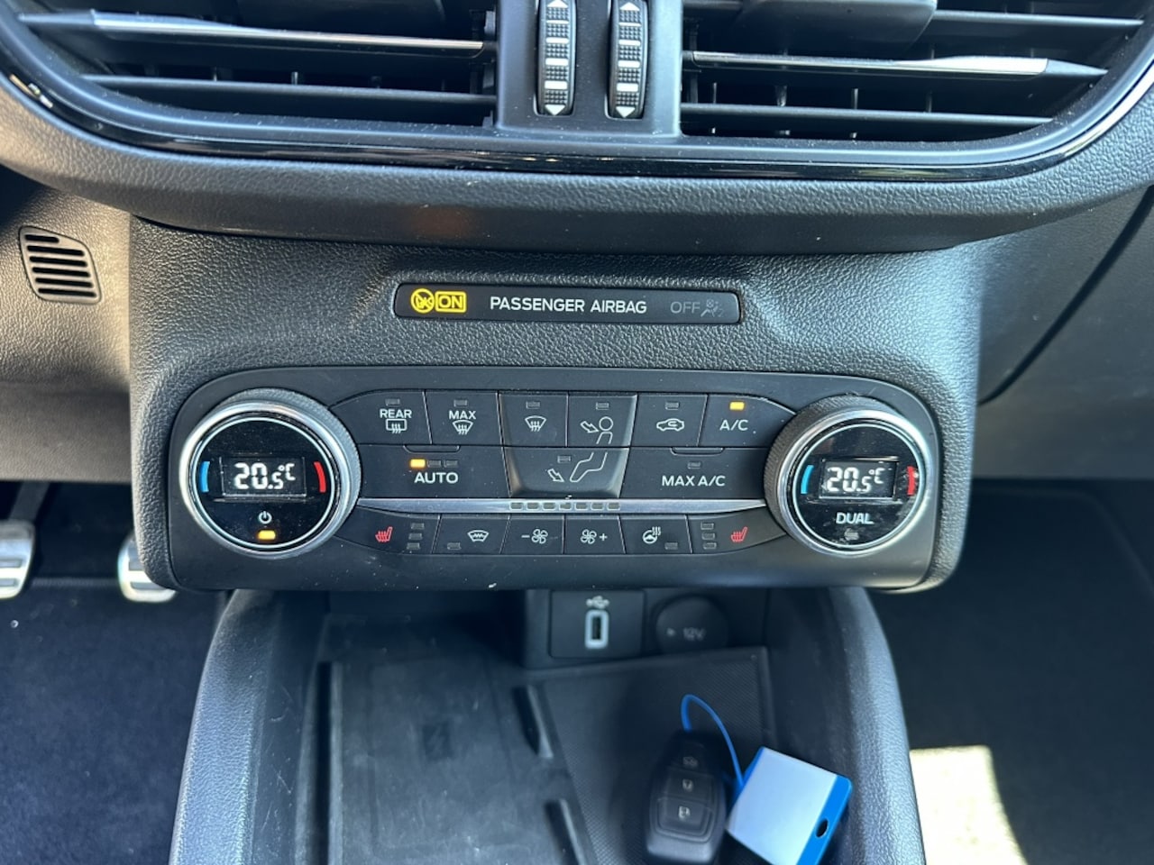 Ford Focus Wagon - 1.0 Hybrid ST-Line