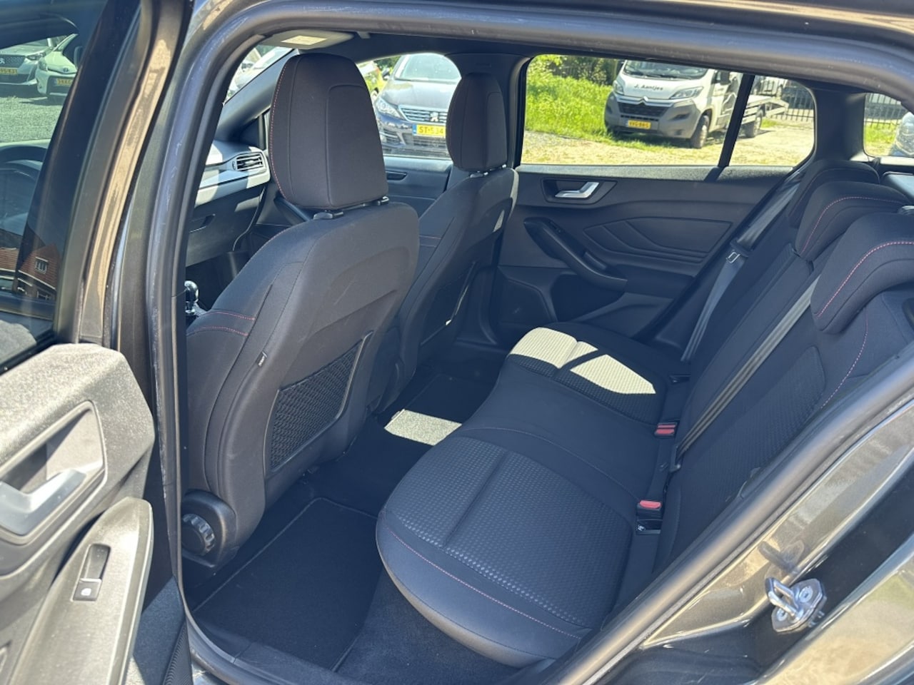 Ford Focus Wagon - 1.0 Hybrid ST-Line