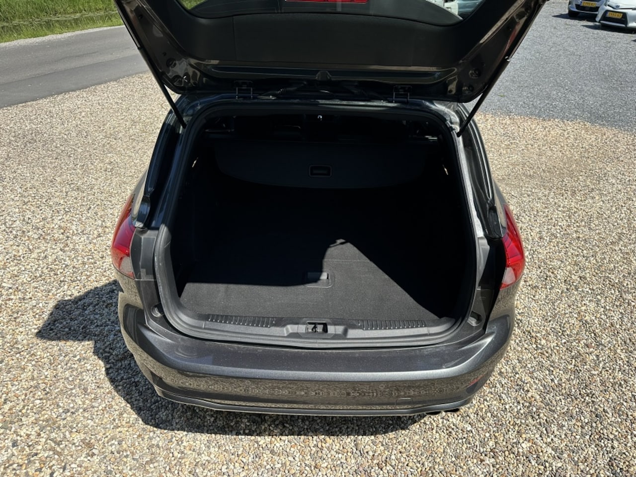 Ford Focus Wagon - 1.0 Hybrid ST-Line