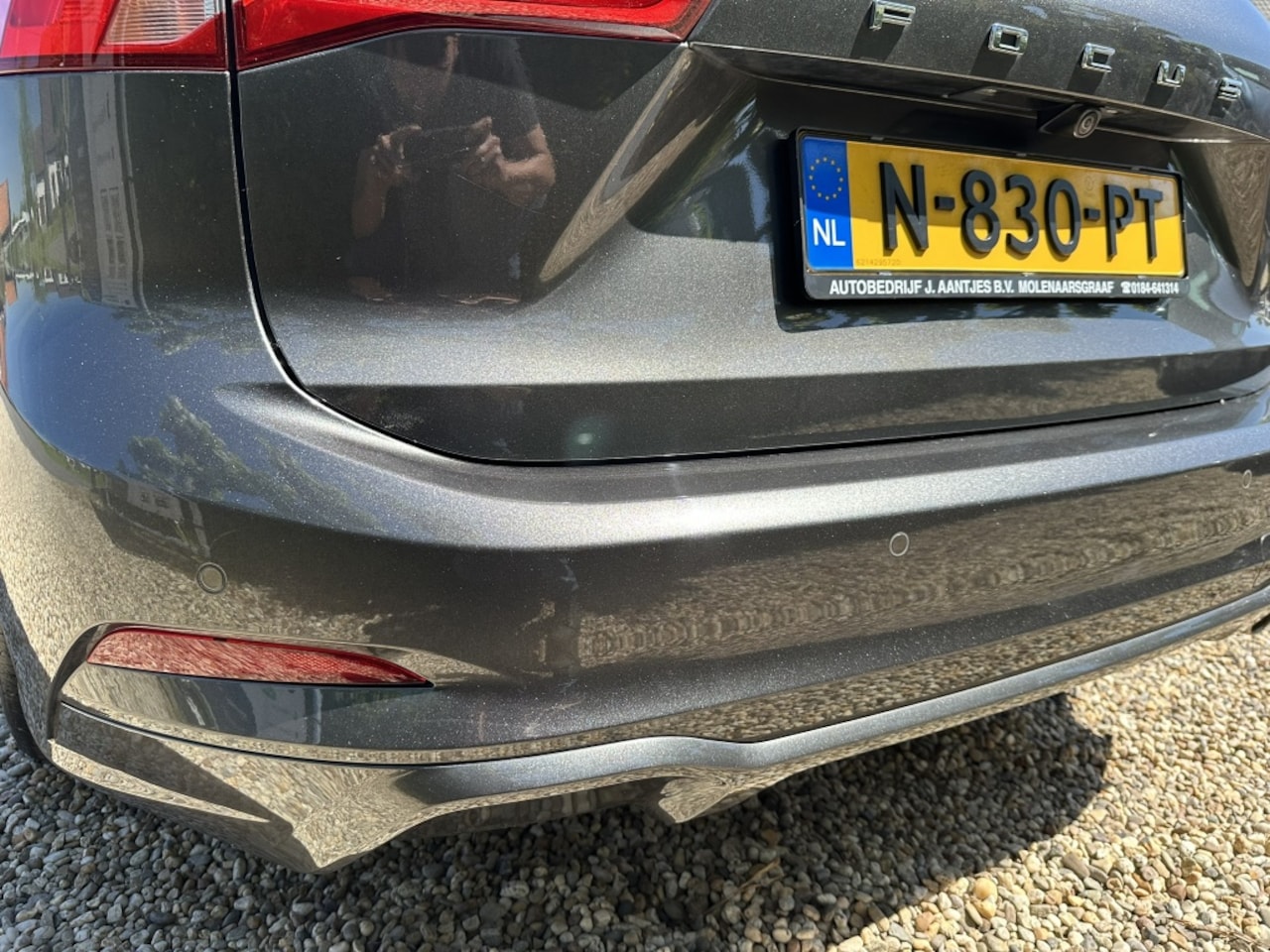 Ford Focus Wagon - 1.0 Hybrid ST-Line