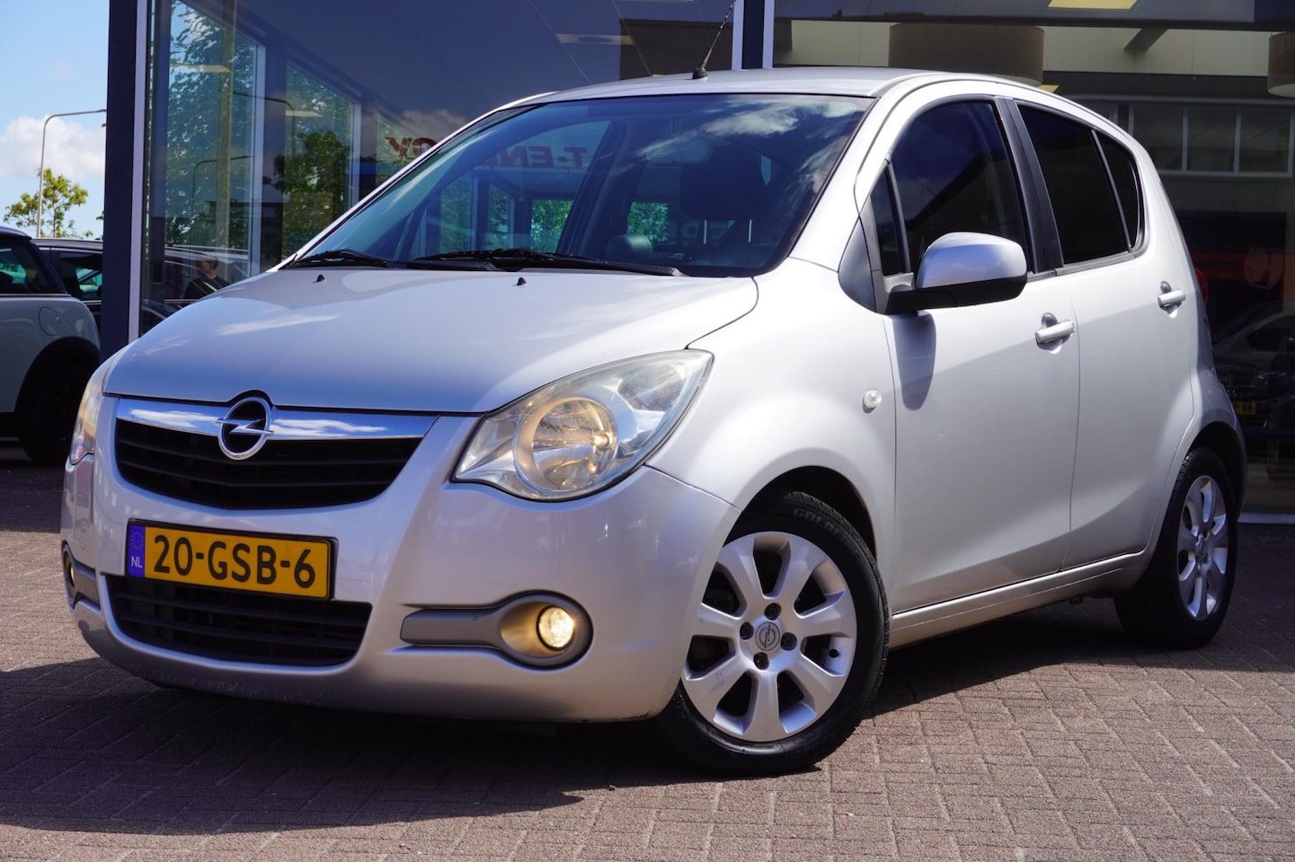 Opel Agila - 1.2 Enjoy 5deurs | Automaat | Airco | Hoge instap | Elek. Pakket | Inruil mogelijk - AutoWereld.nl
