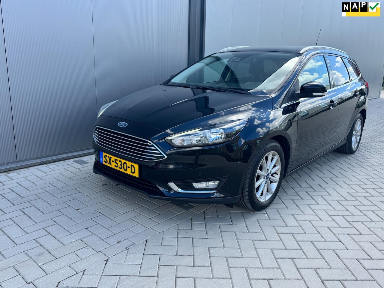 Ford Focus Wagon - 1.0 Titanium Edition 1.0 Titanium Edition - AutoWereld.nl