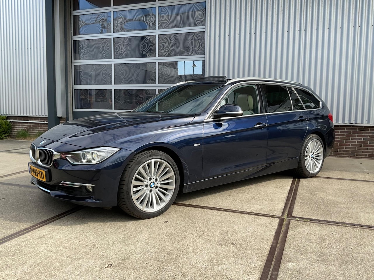 BMW 3-serie Touring - 328i High Executive 328i High Executive - AutoWereld.nl