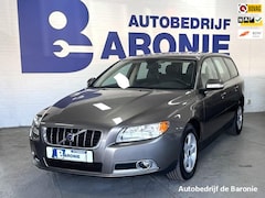 Volvo V70 - 2.0 dealer onderhouden, leder