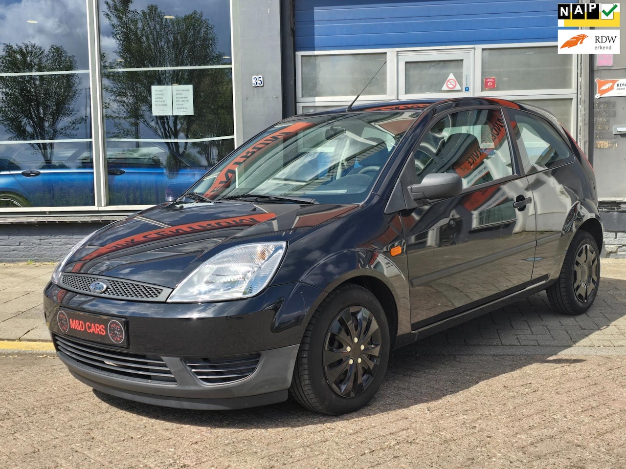 Ford Fiesta - 1.4-16V Ambiente AUTOMAAT NAP TREKHAAK NWE APK - AutoWereld.nl