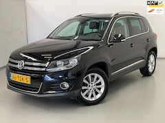 Volkswagen Tiguan - 1.4 TSI Sport&Style / NL-auto / Leder / Stoelverwarming