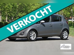 Opel Corsa - 1.2-16V Design Edition 5 deurs / Navigatie / Sportvelgen / Cruise control / Airco met clim